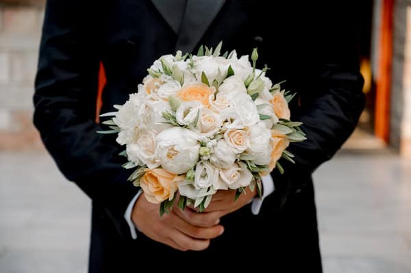 Dreamy Wedding Floral Details Seaside Next Day Session