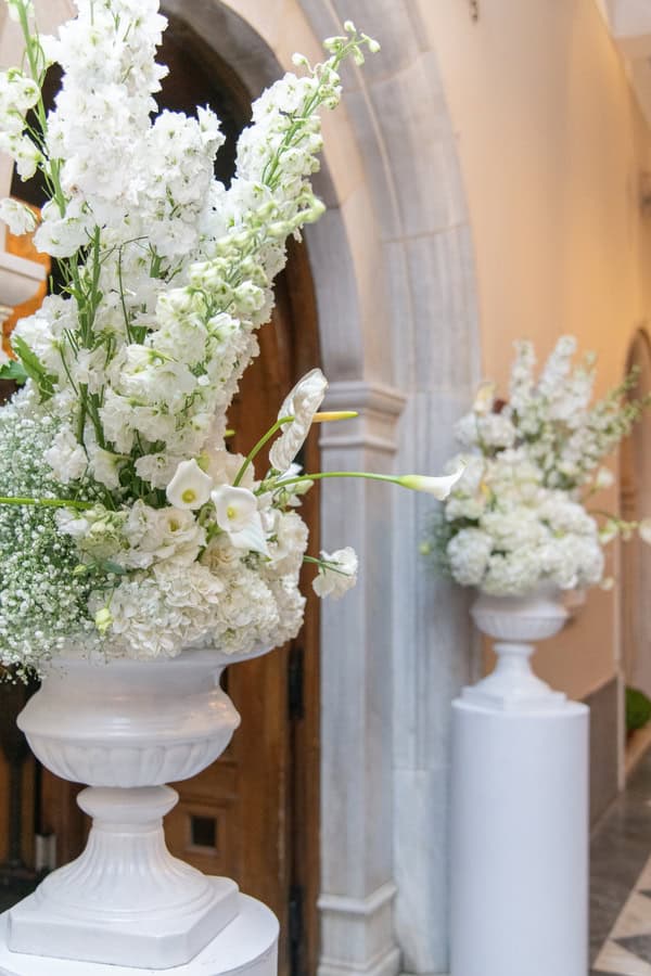 Fall Wedding Tinos White Flowers Lovely Details