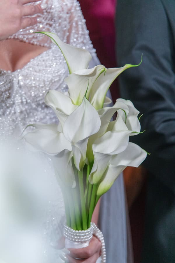 Fall Wedding Tinos White Flowers Lovely Details