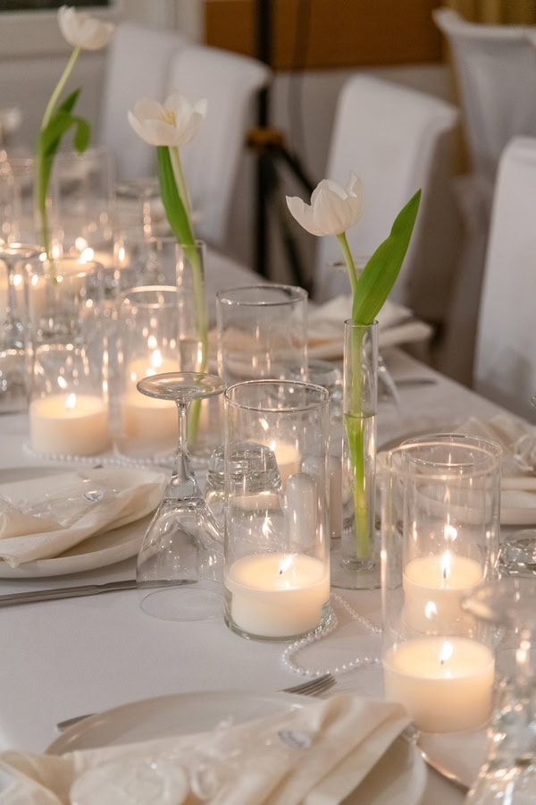 Fall Wedding Tinos White Flowers Lovely Details