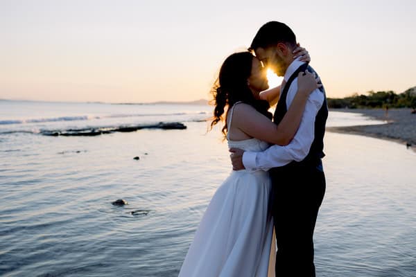 Romantic Summer Wedding White Hues Alsos Nymfon