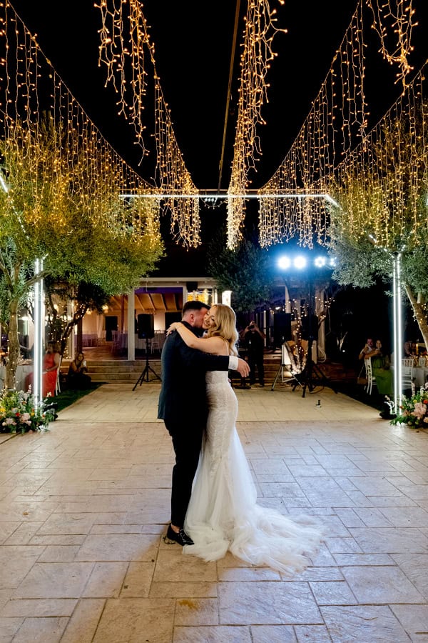 Summer Wedding Vibrant Flowers Romantic Details
