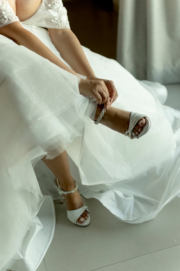 Romantic Autumn Wedding Litochoro White Flowers
