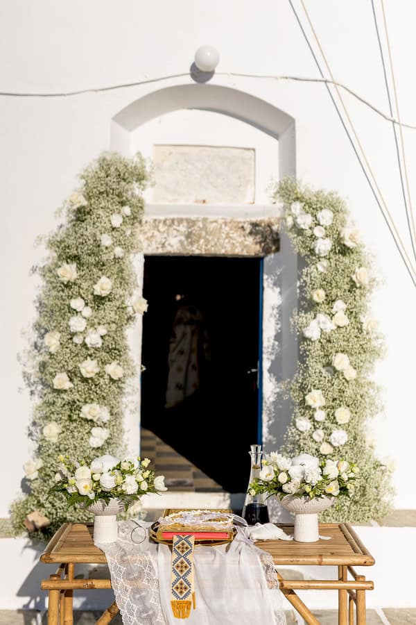 Chic Summer Wedding White Flowers Cycladic Inspired
