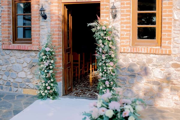 Romantic Wedding Deer Valley Venue White Pink Flowers