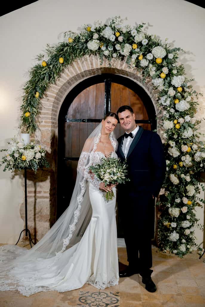 Beautiful wedding in white and green at the Wine Museum | Marialena & Giannis
