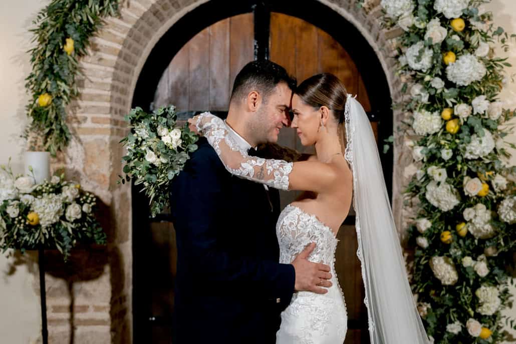 Beautiful wedding in white and green at the Wine Museum | Marialena & Giannis