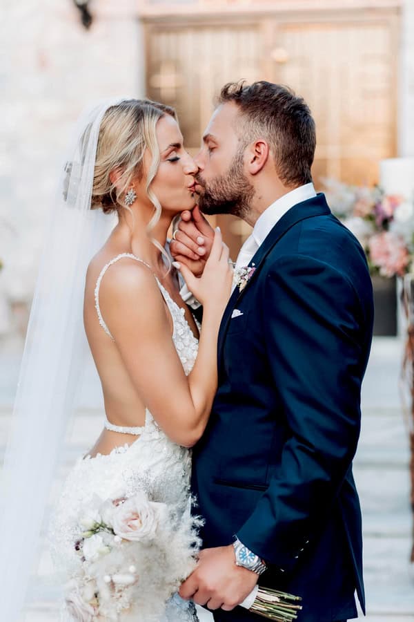Boho Chic Summer Wedding Athesn Romantic Hues