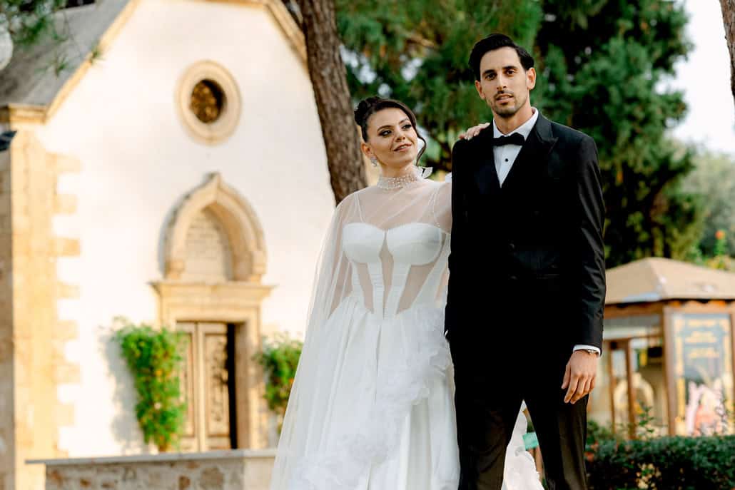 A chic autumn wedding in Chania with timeless white details | Ioanna & Nikos