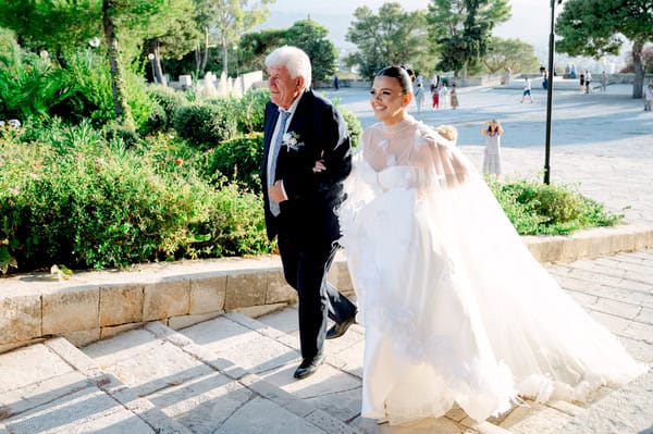 Chic Autumn Wedding White Details