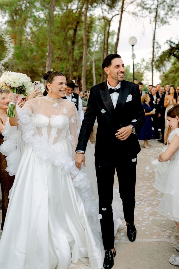 Chic Autumn Wedding White Details