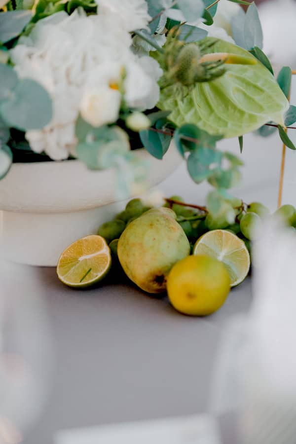 Elegant White Wedding Decoration Floral Arrangements