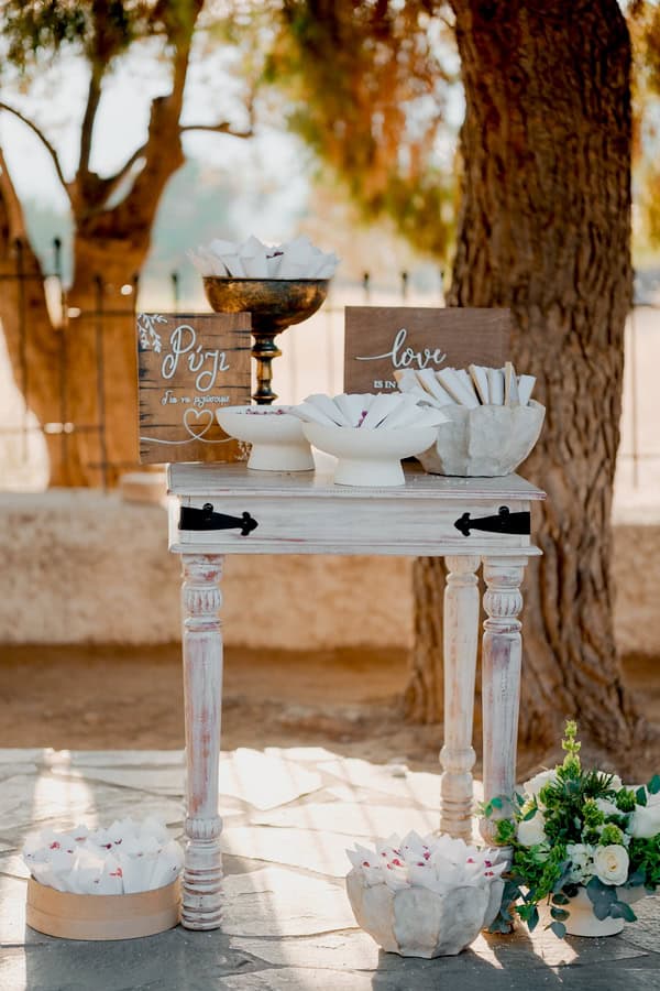 Elegant White Wedding Decoration Floral Arrangements