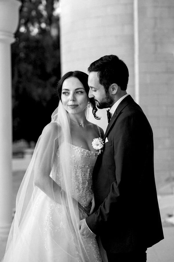 Romantic Autumn Wedding Larnaca White Dusty Pink Flowers