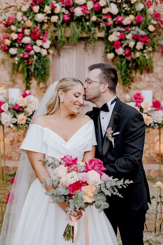 A romantic fuchsia wedding filled with stylish details | Marianna & Ilias
