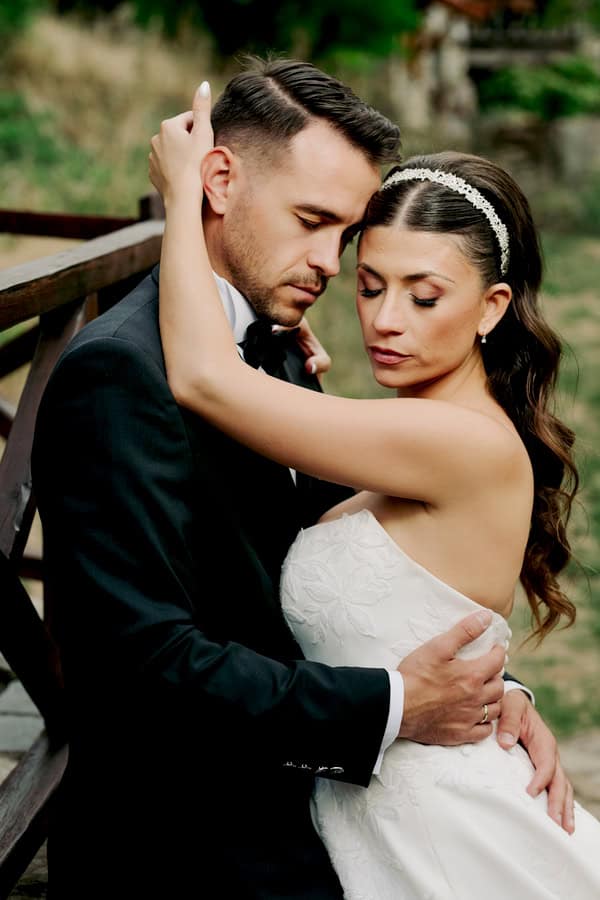 Chic White Floral Wedding Larissa