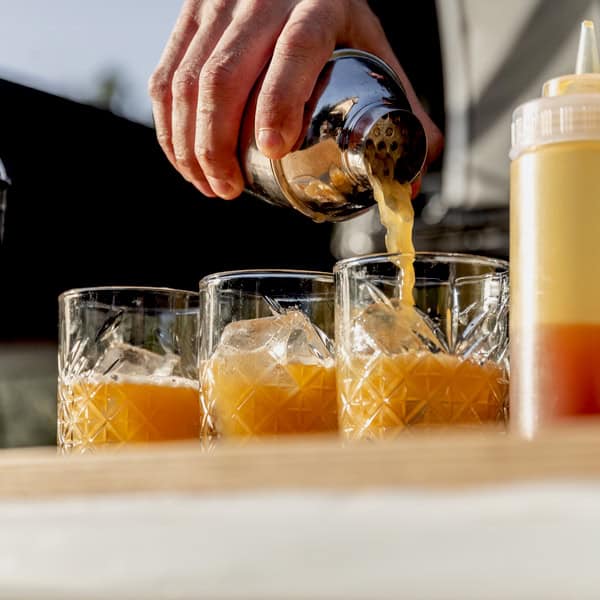 Wedding Bar Catering In Athens With Signature Cocktails By Minutes Bar