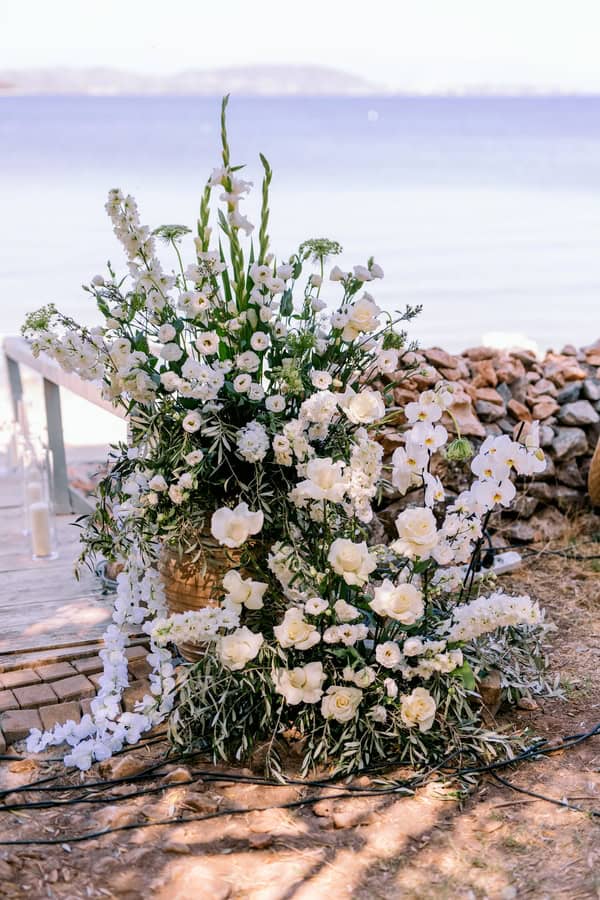 Dreamy Seaside Wedding Mani White Florals