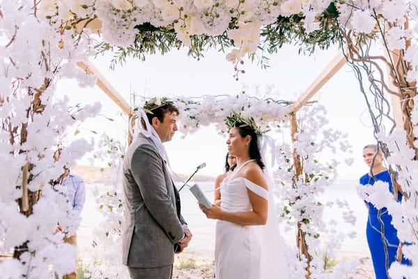 Dreamy Seaside Wedding Mani White Florals
