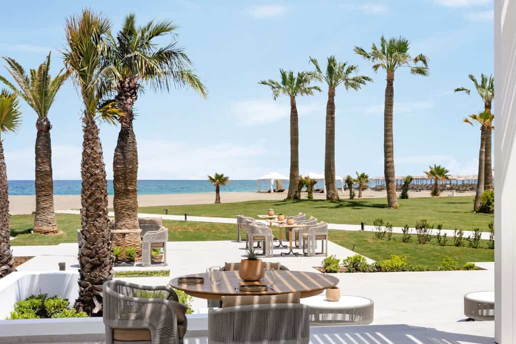 Dreamy seaside weddings at Grecotel Creta Palace in Rethymno