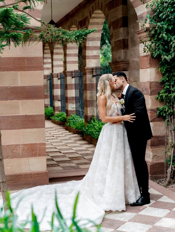 Romantic Wedding Chios Pastel Flowers Antique Gold Details